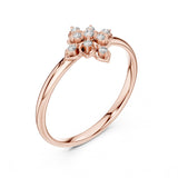 0.05 טבעת ייחודית בעיצוב אמנותי עם יהלומים עגולים טבעי סה״כ קראט