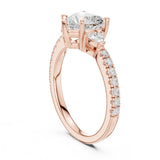 טבעת יוקרתית עם יהלום בחיתוך לב, במשקל סה״כ קראט יהלומים 2.0