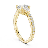 טבעת עם יהלום מרכזי בליטוש טיפה במשקל סה״כ קראט יהלומים 2.0