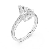 (2.25ct) טבעת זהב עם יהלום ממעבדה בגזרת טיפה ושיבוץ צד יוקרתי