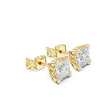 עגילי סטאד אלגנטיים עם יהלומים טבעיים בעיצוב פרינסס במשקל כולל מ- 1.00-0.50 קראט