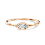 טבעת קלאסית ועדינה עם יהלום טבעי מרקיז בשיבוץ בזל 0.10 קראט