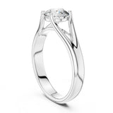 טבעת סוליטר זהב 14 קראט עם זרועות מתפצלות ויהלום עגול