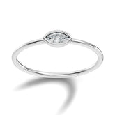 טבעת קלאסית ועדינה עם יהלום טבעי מרקיז בשיבוץ בזל 0.10 קראט