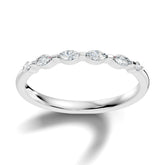 טבעת משובצת בשורת יהלומים בחיתוך מרקיז 0.18 קראט